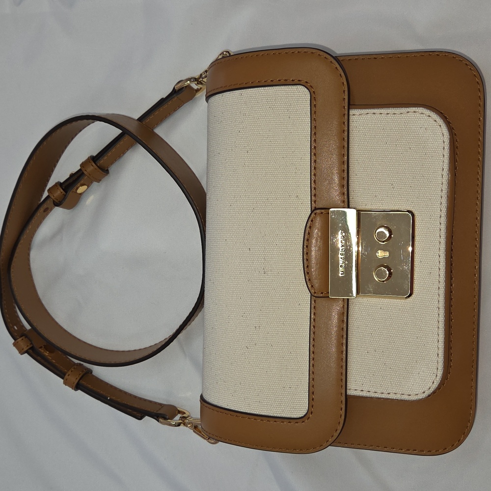 Elegant Tan and Cream Women's Bag